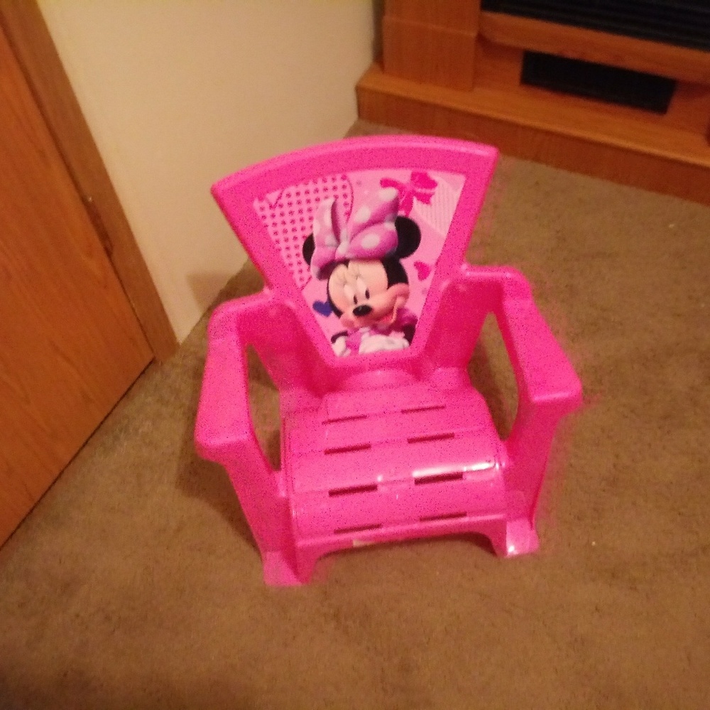 Minnie mouse childs chair